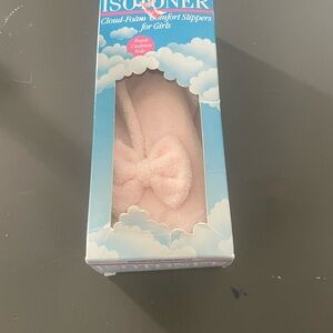 NWT kVintage Isotoner Cloud Foam Comfort Slippers for girls/ Light Pink/ XL4-5